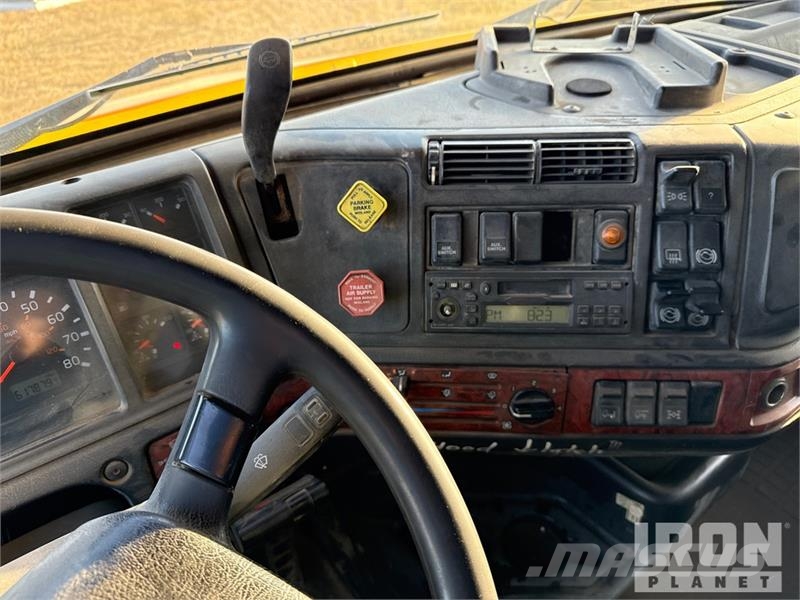 Volvo 8x4 Roll-Off Truck Komunalni tovornjaki
