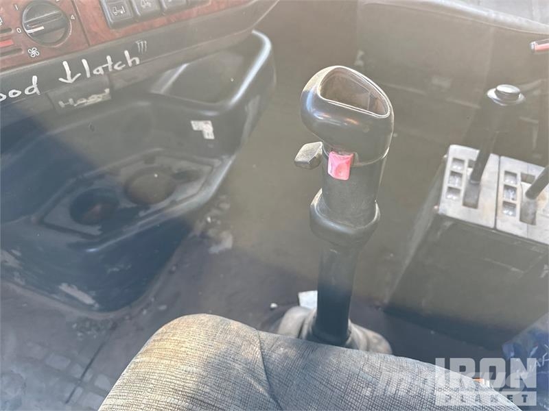 Volvo 8x4 Roll-Off Truck Komunalni tovornjaki