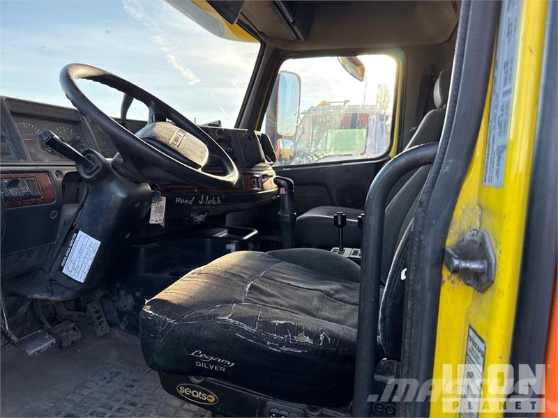 Volvo 8x4 Roll-Off Truck Komunalni tovornjaki