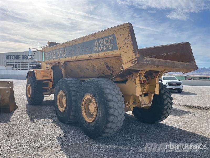 Volvo A35C 鉸接式起吊車