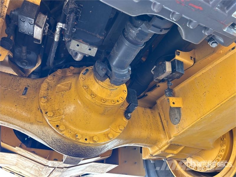 Volvo A60H Articulated Dump Truck 鉸接式起吊車