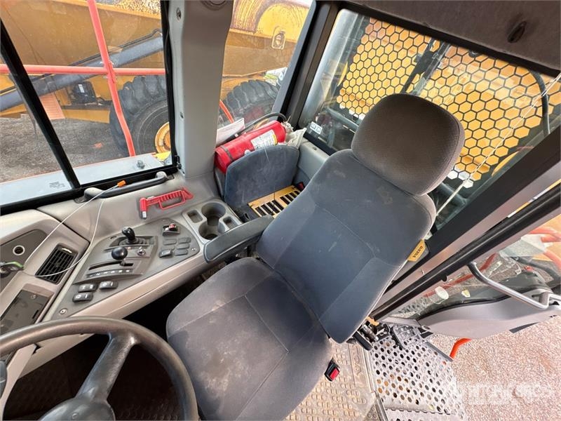 Volvo A60H Articulated Dump Truck Liigendraamiga pinnaseveokid