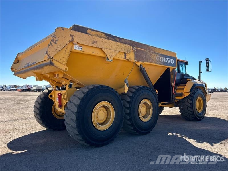 Volvo A60H Articulated Dump Truck 鉸接式起吊車