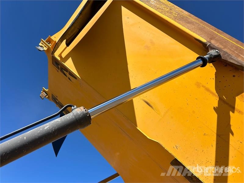 Volvo A60H Articulated Dump Truck 鉸接式起吊車