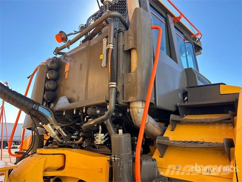 Volvo A60H Articulated Dump Truck 鉸接式起吊車