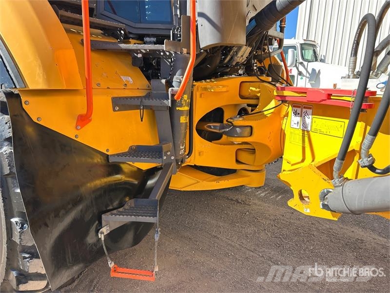 Volvo A60H Articulated Dump Truck 鉸接式起吊車