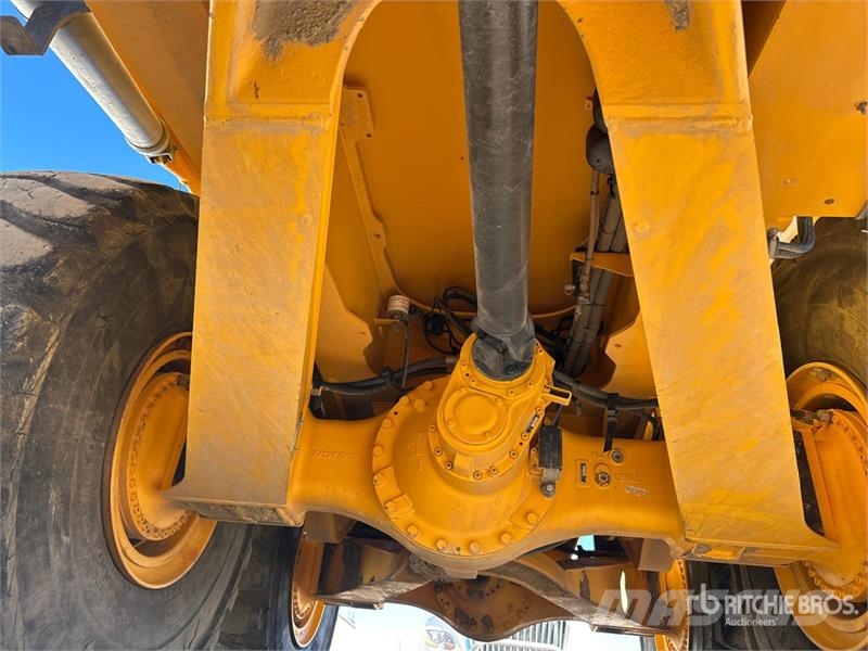 Volvo A60H Articulated Dump Truck 鉸接式起吊車