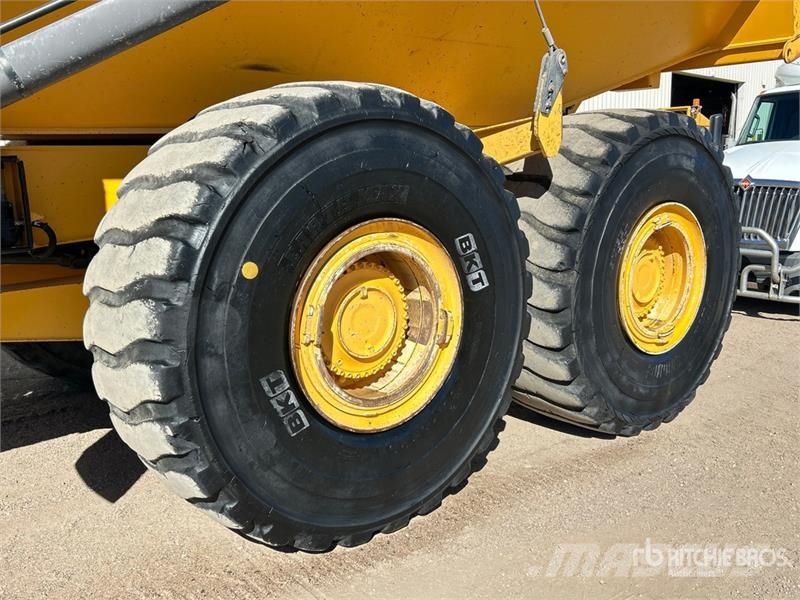 Volvo A60H Articulated Dump Truck 鉸接式起吊車