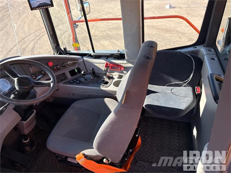 Volvo A60H Articulated Dump Truck 연결식 홀러