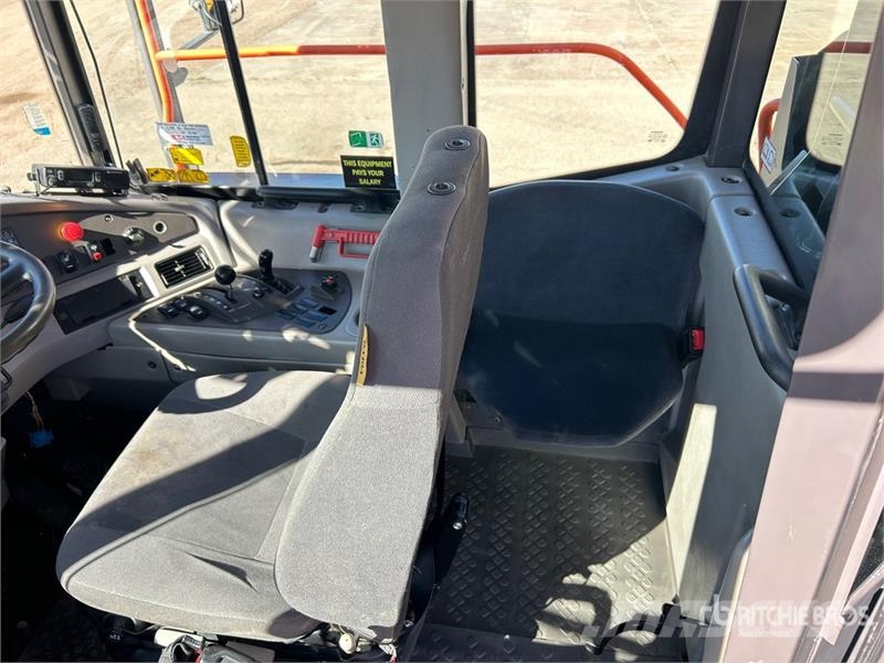 Volvo A60H Articulated Dump Truck 연결식 홀러