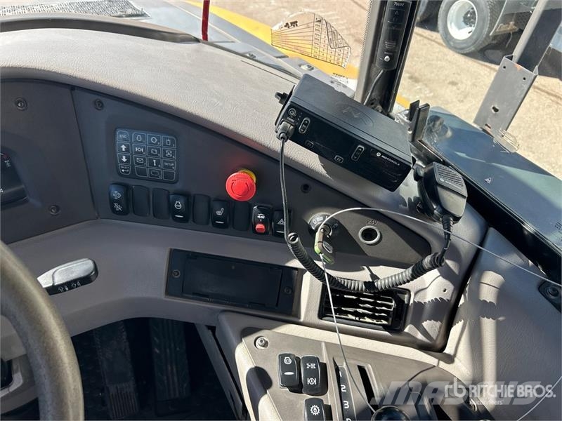 Volvo A60H Articulated Dump Truck 鉸接式起吊車