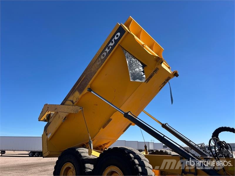 Volvo A60H Articulated Dump Truck 鉸接式起吊車