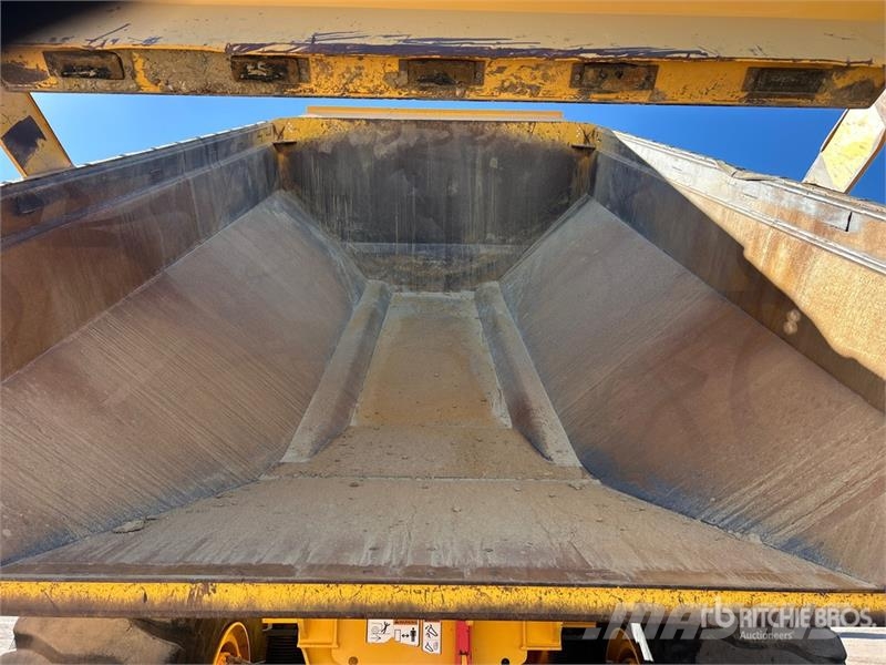 Volvo A60H Articulated Dump Truck 鉸接式起吊車