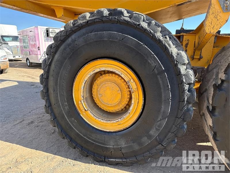 Volvo A60H Haul Truck 연결식 홀러