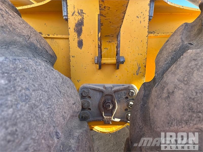 Volvo A60H Haul Truck 연결식 홀러