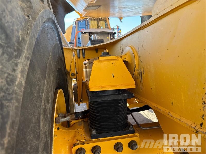 Volvo A60H Haul Truck 연결식 홀러