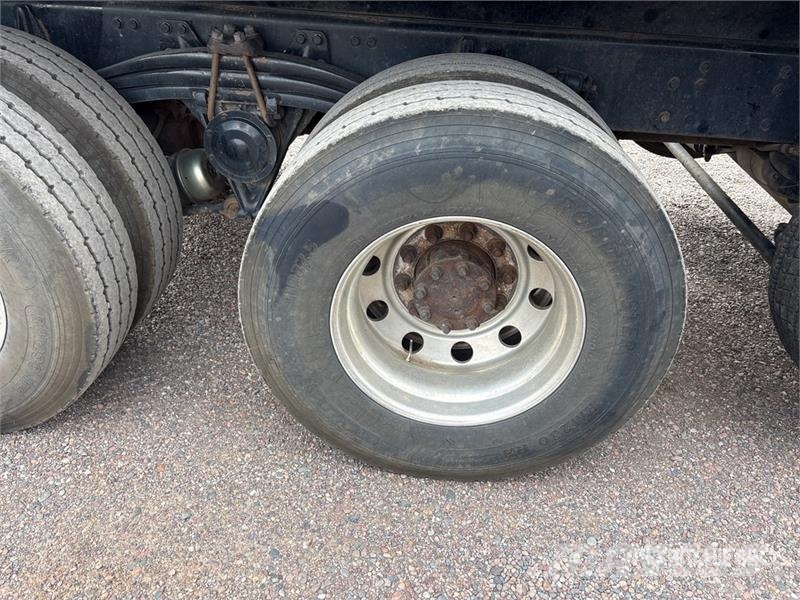 Volvo ACL Pašizgāzējs