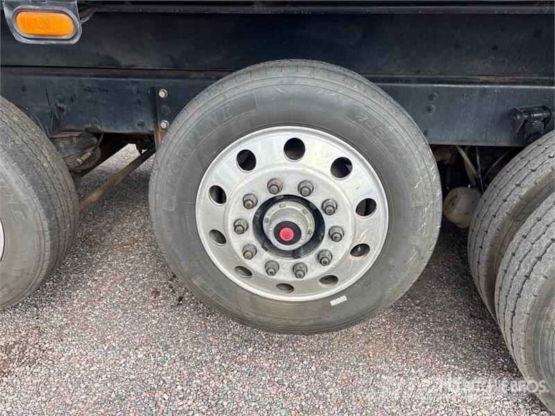 Volvo ACL Pašizgāzējs