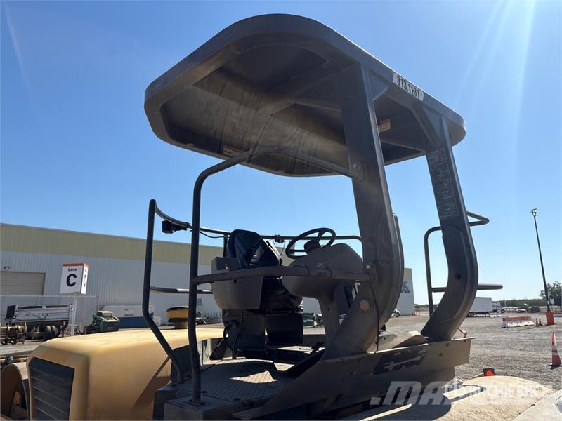 Volvo DD118HF Double Drum Roller Rodillos de doble tambor