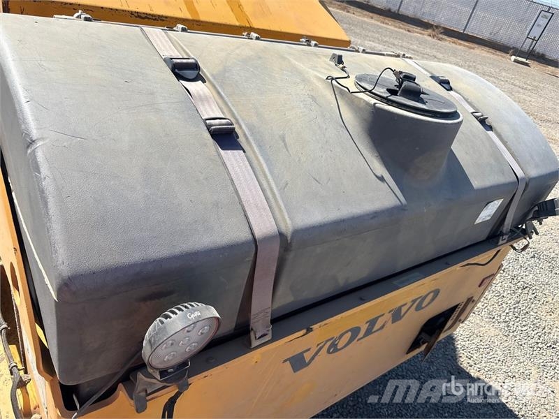 Volvo DD90 Double Drum Roller Ikerdobos hengerek