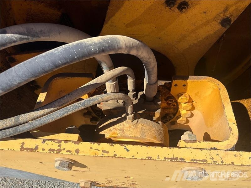 Volvo DD90HF Double Drum Roller 双轮压路机