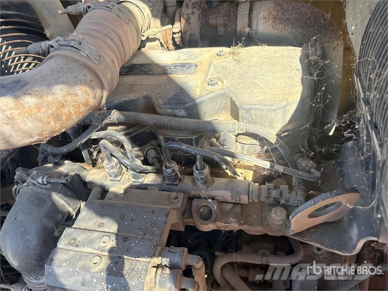 Volvo DD90HF Double Drum Roller 双轮压路机