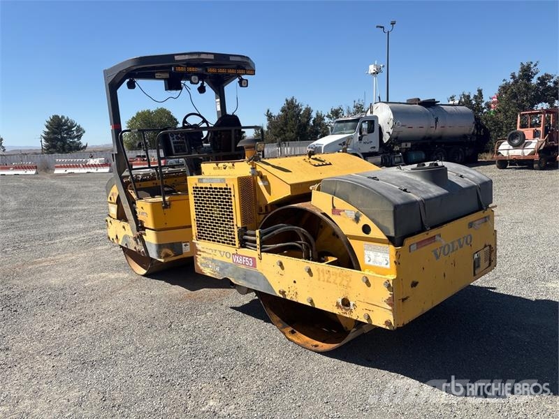 Volvo DD90HF Double Drum Roller 双轮压路机