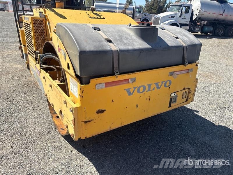 Volvo DD90HF Double Drum Roller 双轮压路机