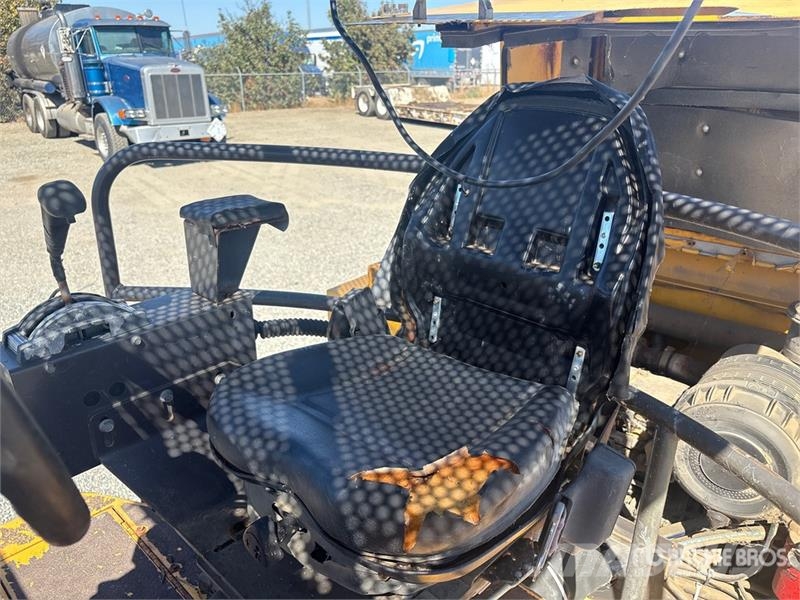 Volvo DD90HF Double Drum Roller 双轮压路机