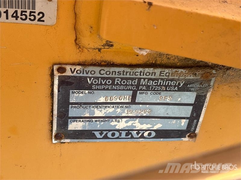 Volvo DD90HF Double Drum Roller 双轮压路机