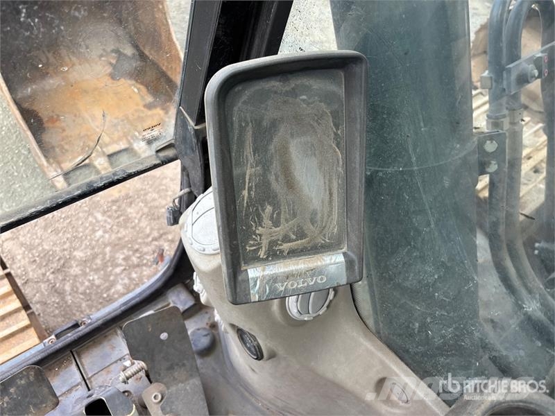 Volvo EC300DL Tracked Excavator Crawler excavators