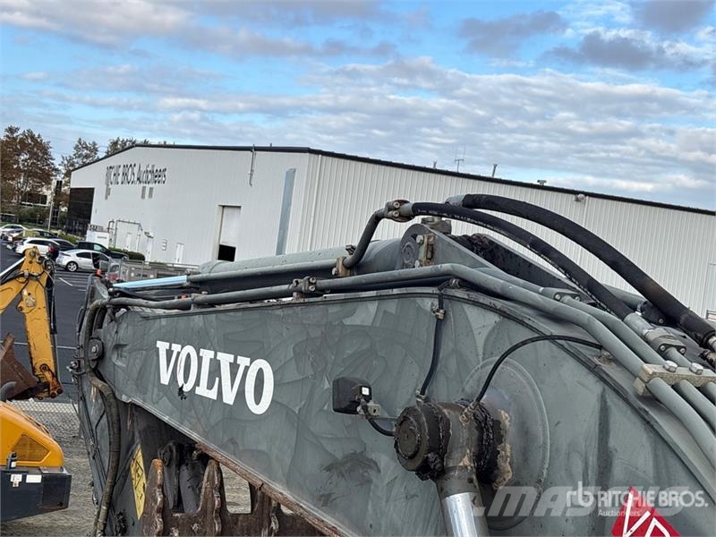 Volvo EC300DL Tracked Excavator Crawler excavators