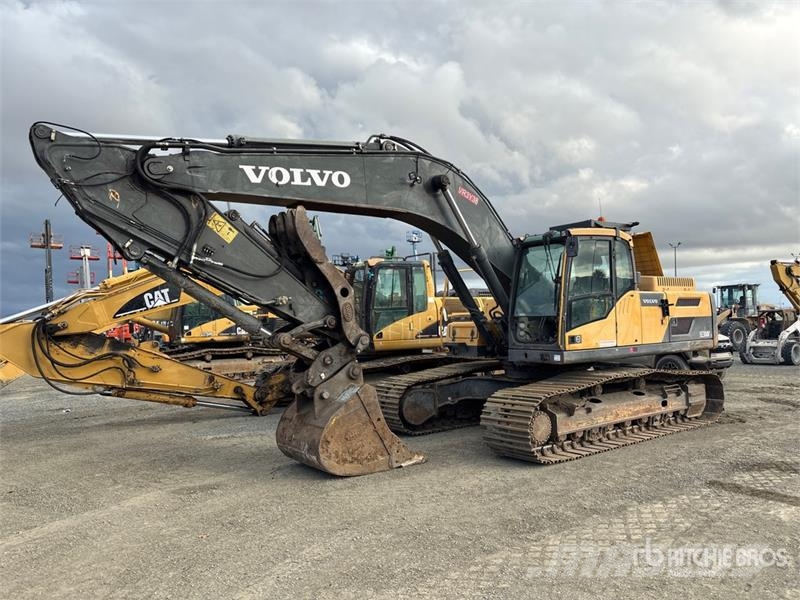 Volvo EC300DL Tracked Excavator Crawler excavators