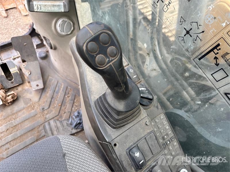 Volvo EC300DL Tracked Excavator Crawler excavators