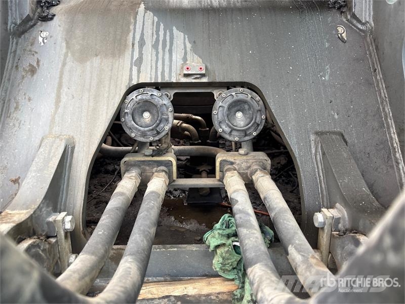 Volvo EC300DL Tracked Excavator Crawler excavators