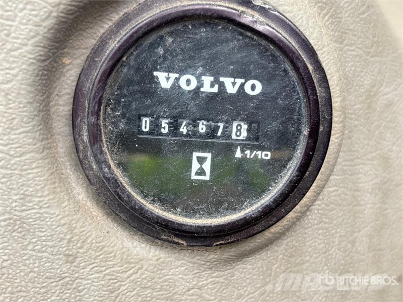 Volvo EC300DL Tracked Excavator Crawler excavators