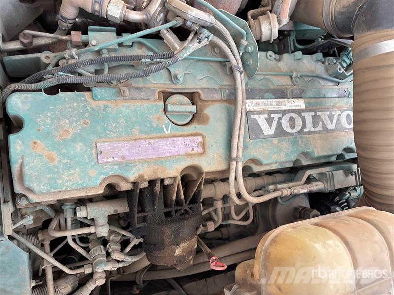 Volvo EC300DL Tracked Excavator Crawler excavators