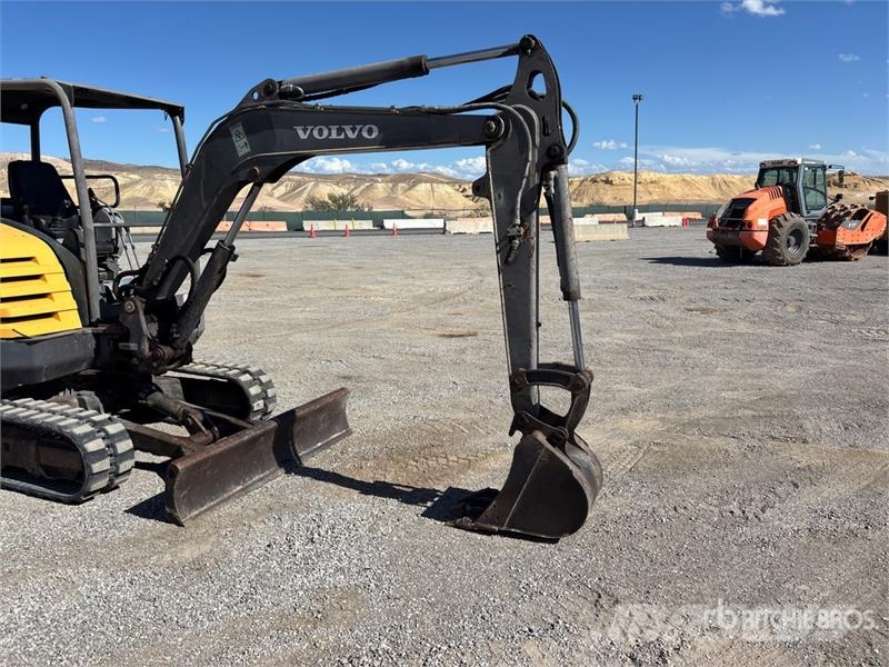 Volvo EC35C Mini bagri <7t