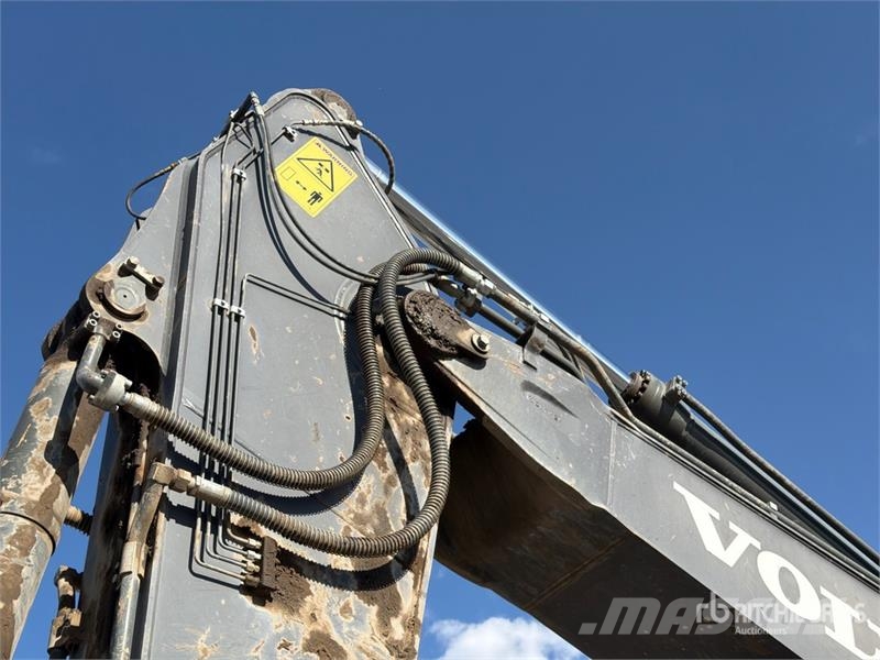 Volvo ECR355EL Tracked Excavator حفارات زحافة