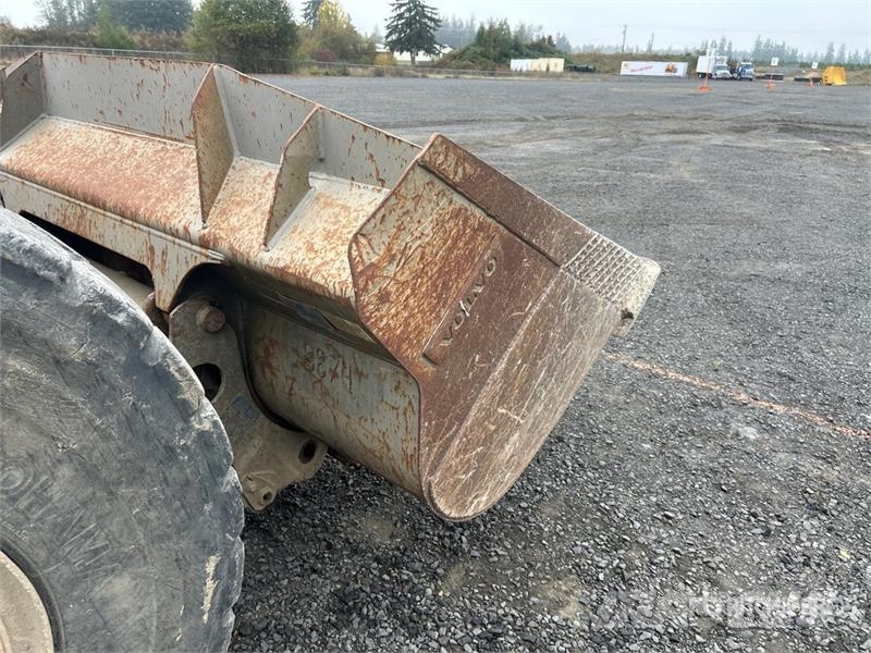 Volvo L60G Wheel Loader Chargeuse sur pneus