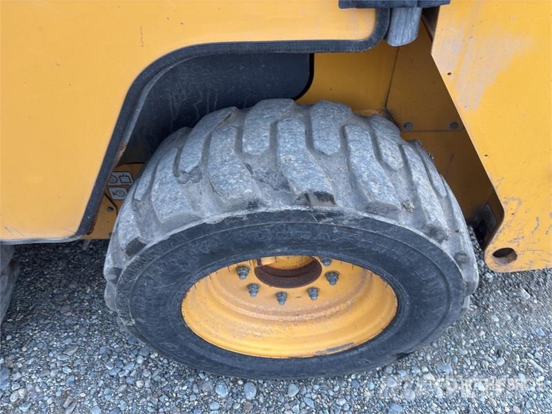 Volvo MC95C Skid Steer Loader Mini Pale Gommate