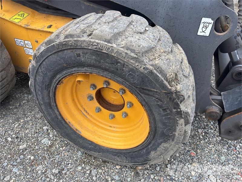 Volvo MC95C Skid Steer Loader Mini Pale Gommate