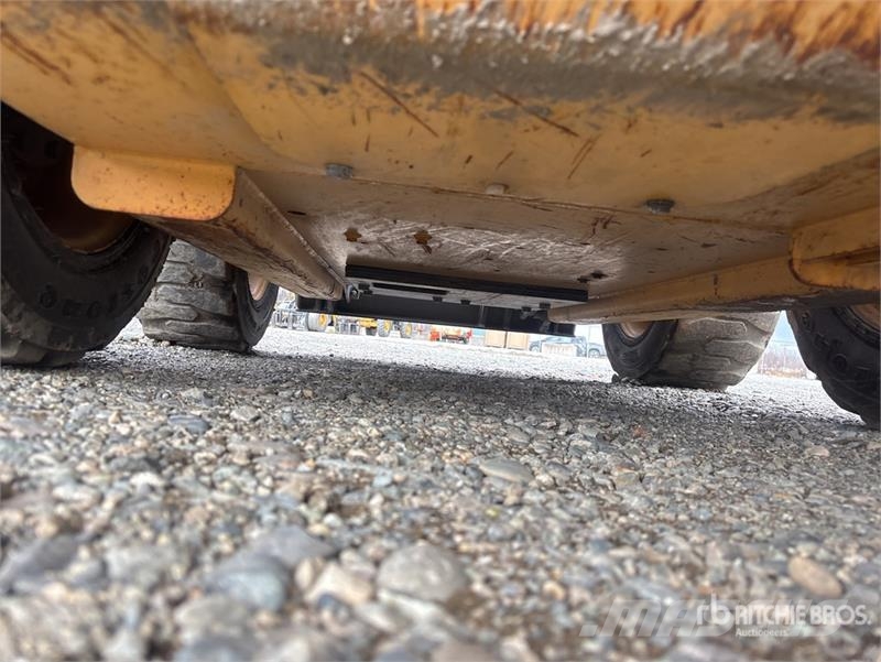 Volvo MC95C Skid Steer Loader Mini Pale Gommate