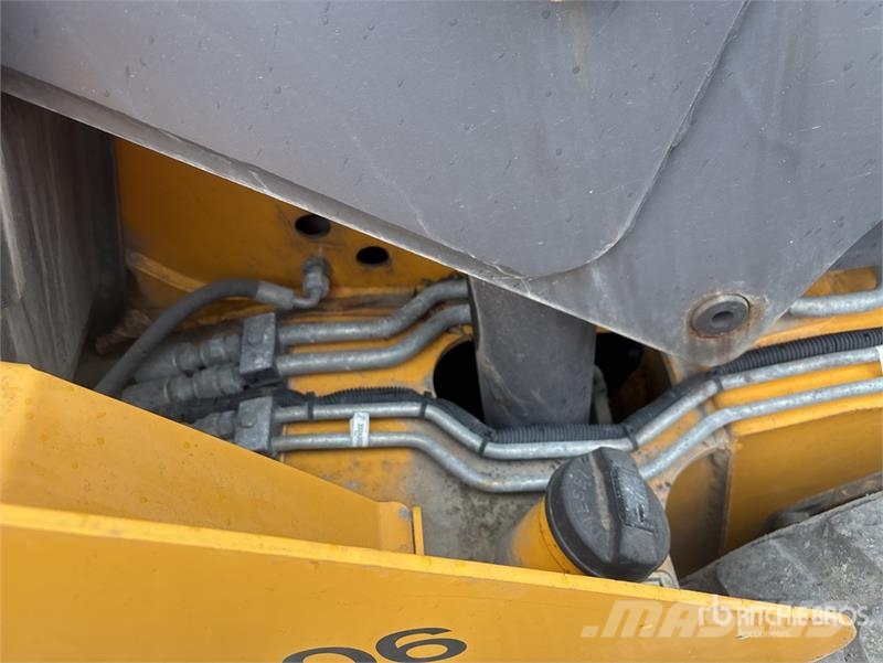 Volvo MC95C Skid Steer Loader Mini Pale Gommate