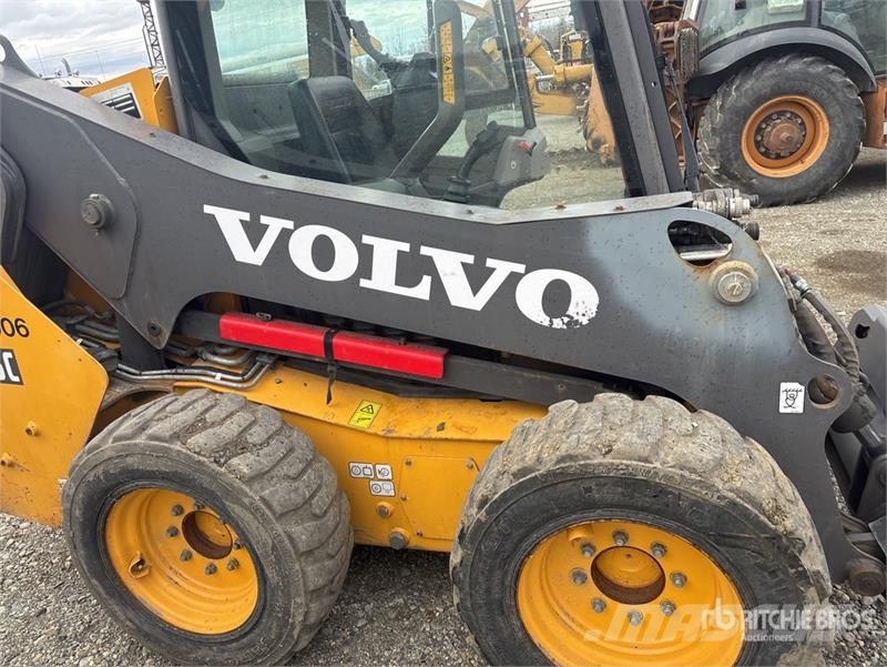 Volvo MC95C Skid Steer Loader Mini Pale Gommate