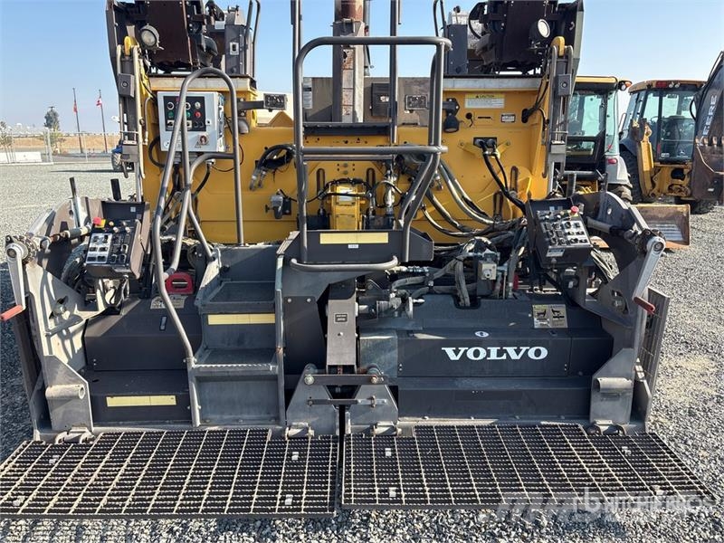Volvo PF6170 沥青摊铺机