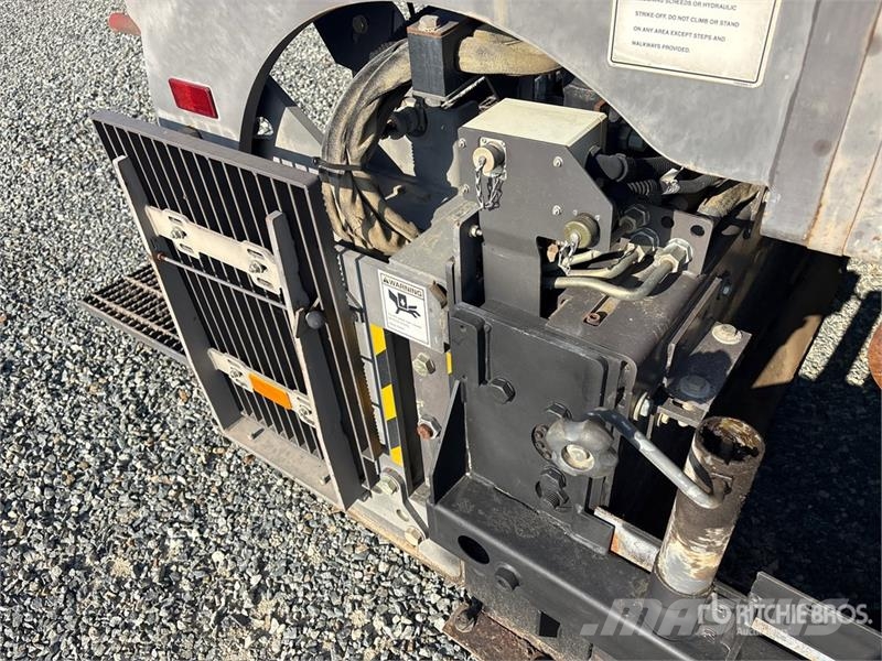 Volvo PF6170 沥青摊铺机