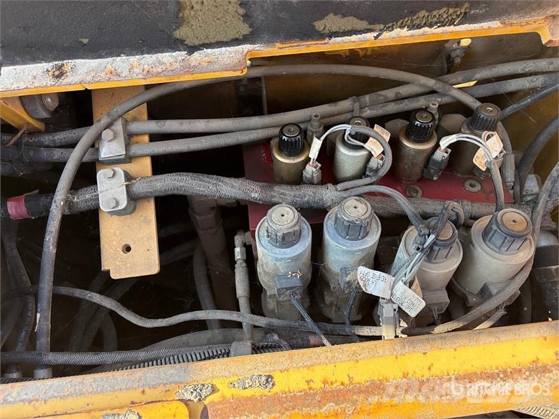 Volvo PF6170 沥青摊铺机