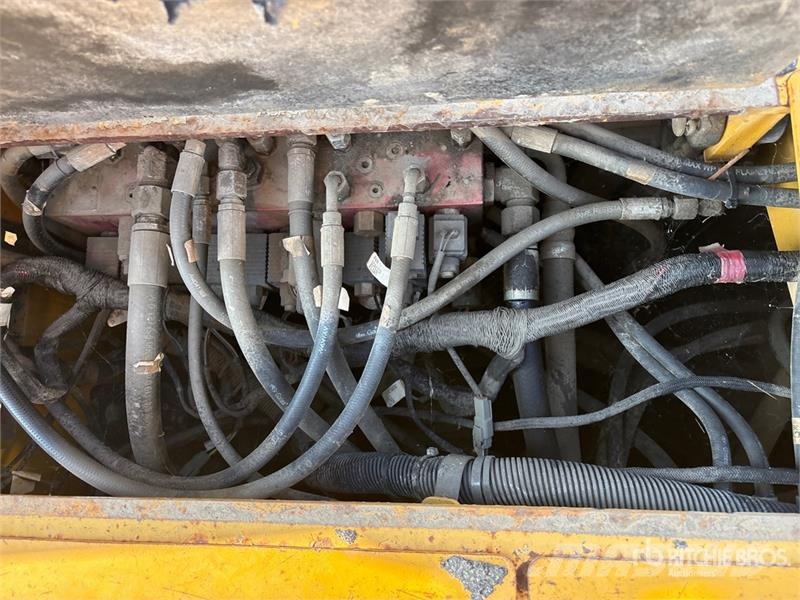 Volvo PF6170 沥青摊铺机