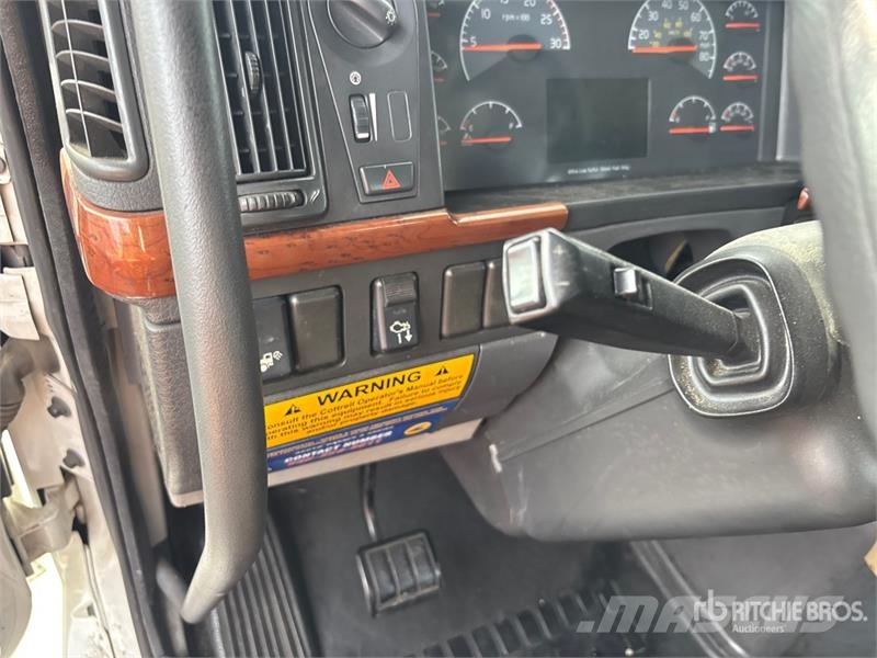 Volvo VAH Autotransporteri